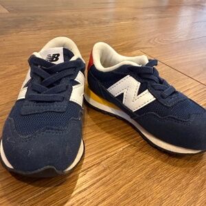New Balance 237 Slip On Retro Sneaker
